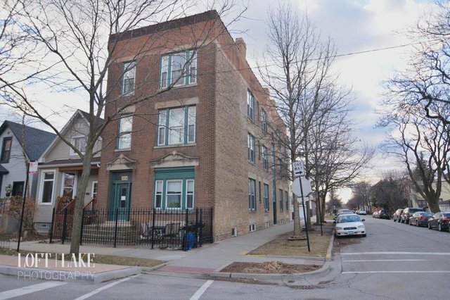 Property Photo:  2611 West George Street 2R  IL 60618 