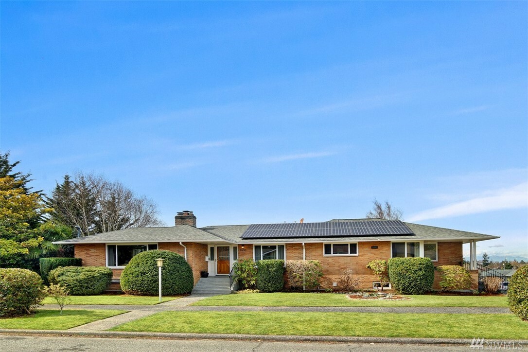 Property Photo: 8505 21st Ave NW WA 98117