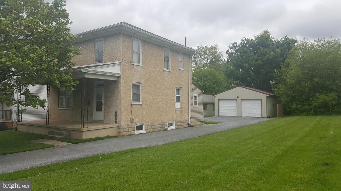 Property Photo:  7 Glenbrook Road  PA 17540 