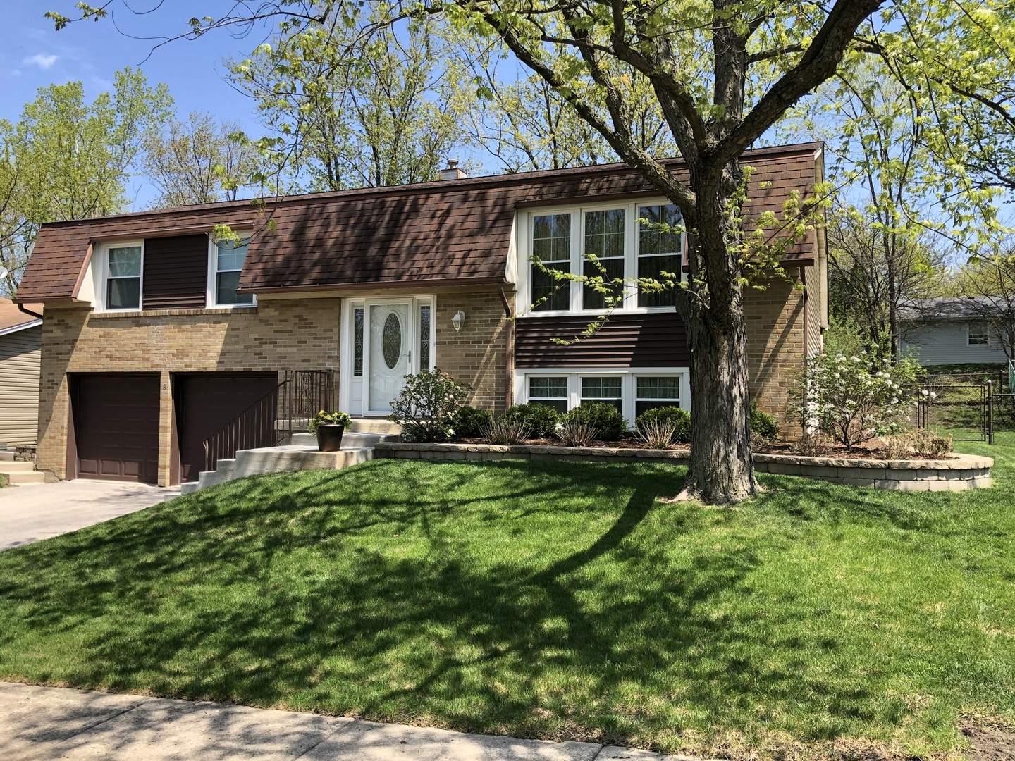 Property Photo:  8 Langford Court  IL 60440 