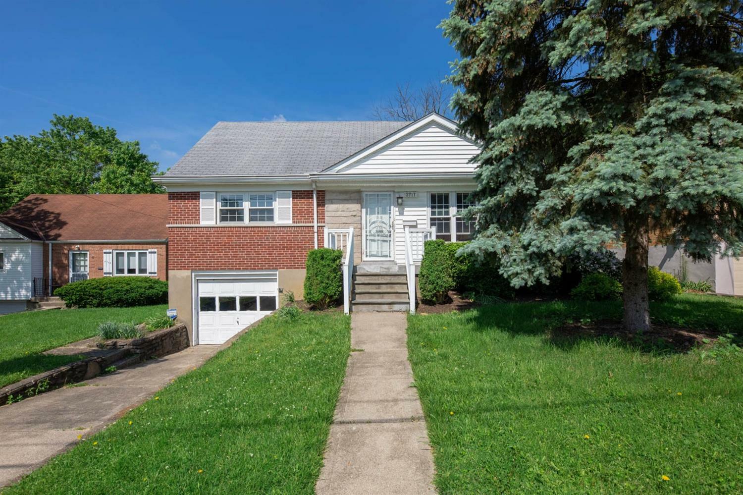 Property Photo: 3717 Meadowview Drive OH 45211
