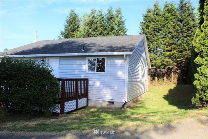 Property Photo:  53 Michael Street  WA 98612 