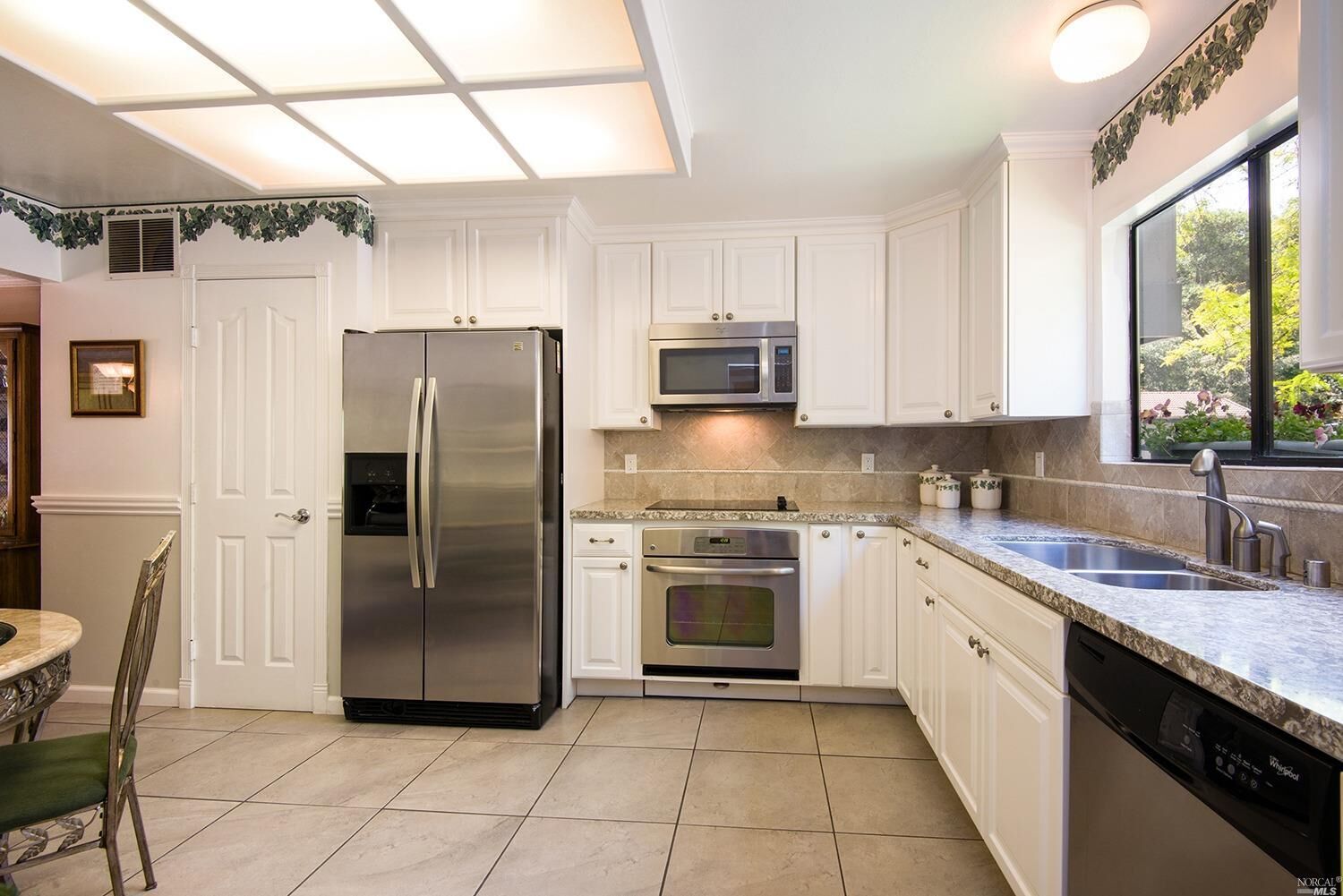 Property Photo:  86 Gazania Court  CA 94945 