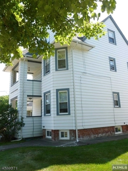 Property Photo:  94 Hawthorne Ave 2  NJ 07506 