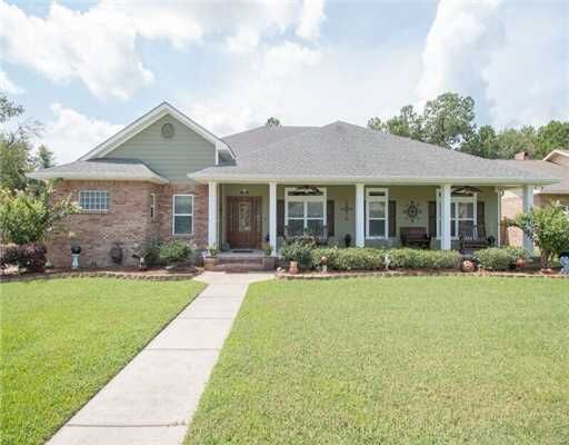 Property Photo:  5008 Oak Court  MS 39560 