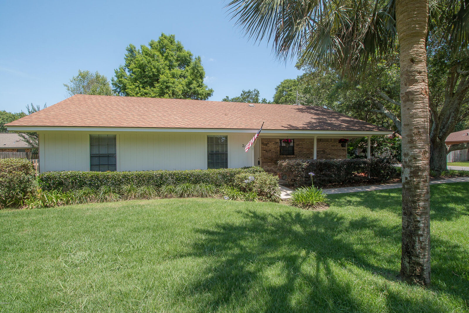 Property Photo:  230 Venetian  MS 39507 