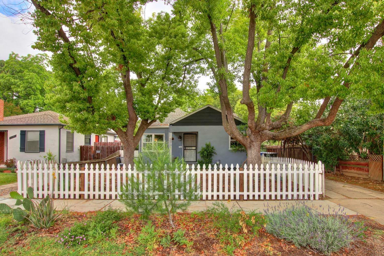 Property Photo:  5073 9th Avenue  CA 95820 