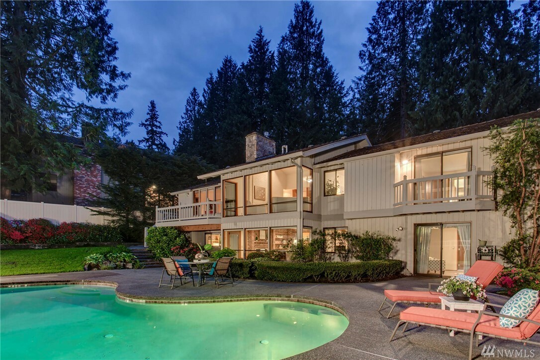 Property Photo: 3212 211th Ave NE WA 98074