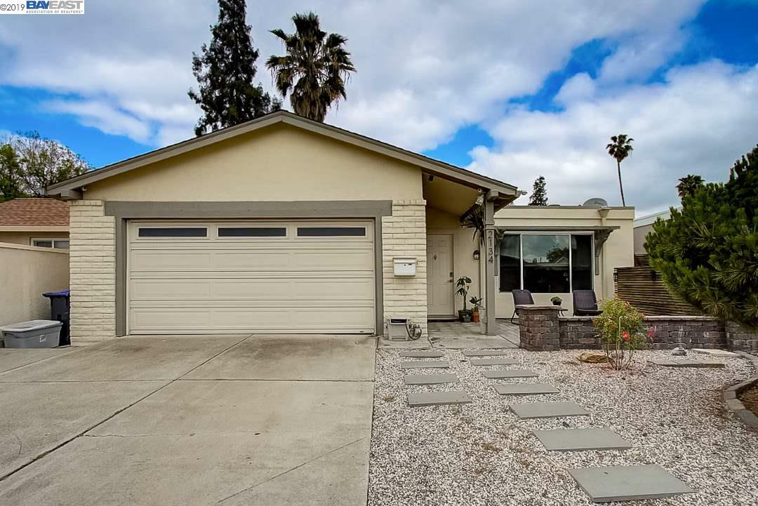 Property Photo:  2134 Goldcrest Cir  CA 94566 