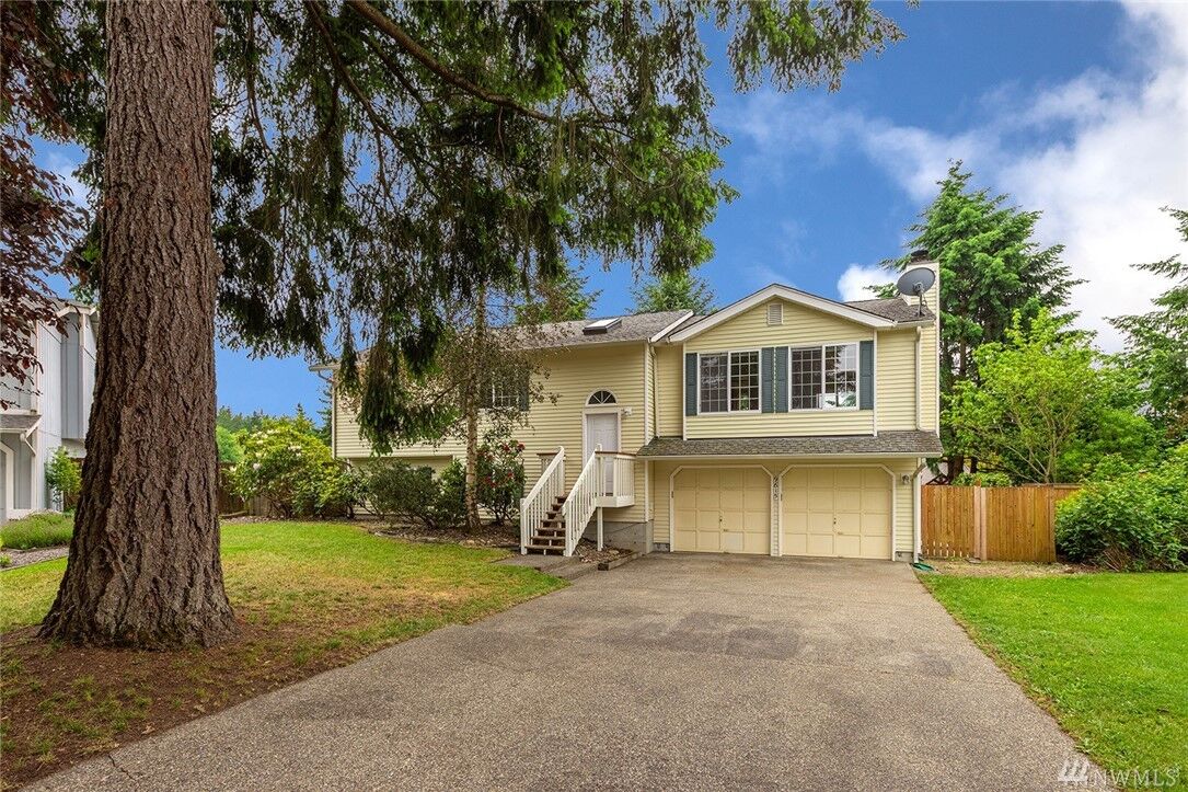 Property Photo:  9615 Espirit Ct SE  WA 98513 