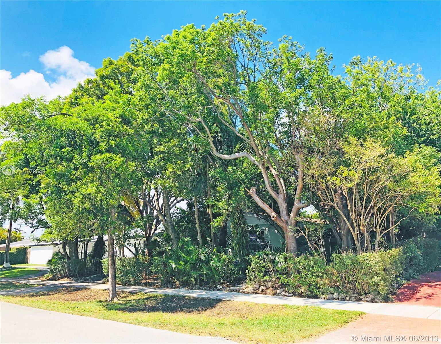 Property Photo:  19531 Whispering Pines Rd  FL 33157 