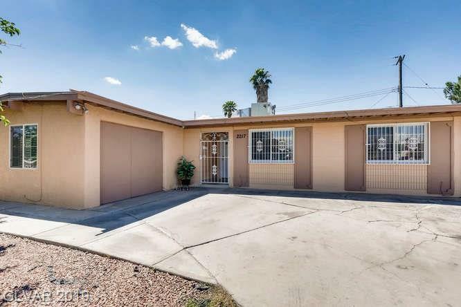 2217 Palma Vista Avenue  Las Vegas NV 89169 photo