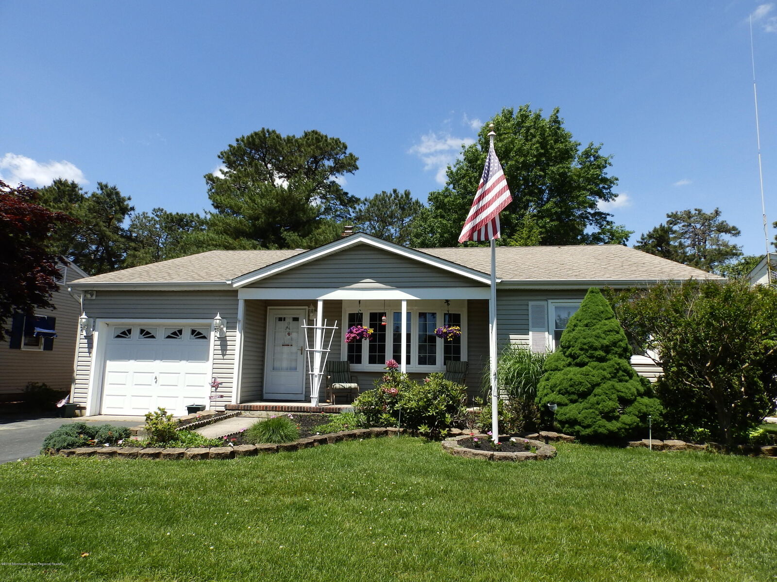 Property Photo:  29 Oakfield Road  NJ 08757 
