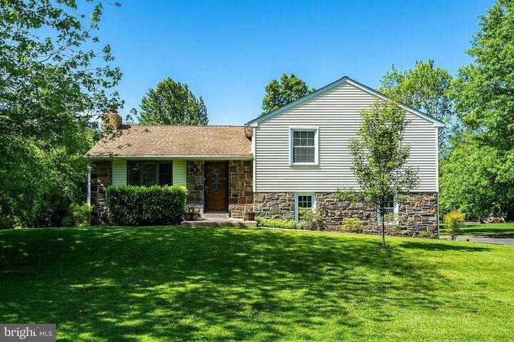 804 W Welsh Road  Ambler PA 19002 photo