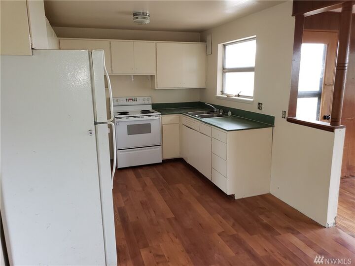 Property Photo:  3406 W 3rd St  WA 98221 