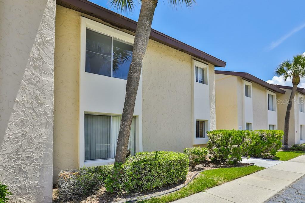 Property Photo:  2621 Pine Lake Terrace C  FL 34237 