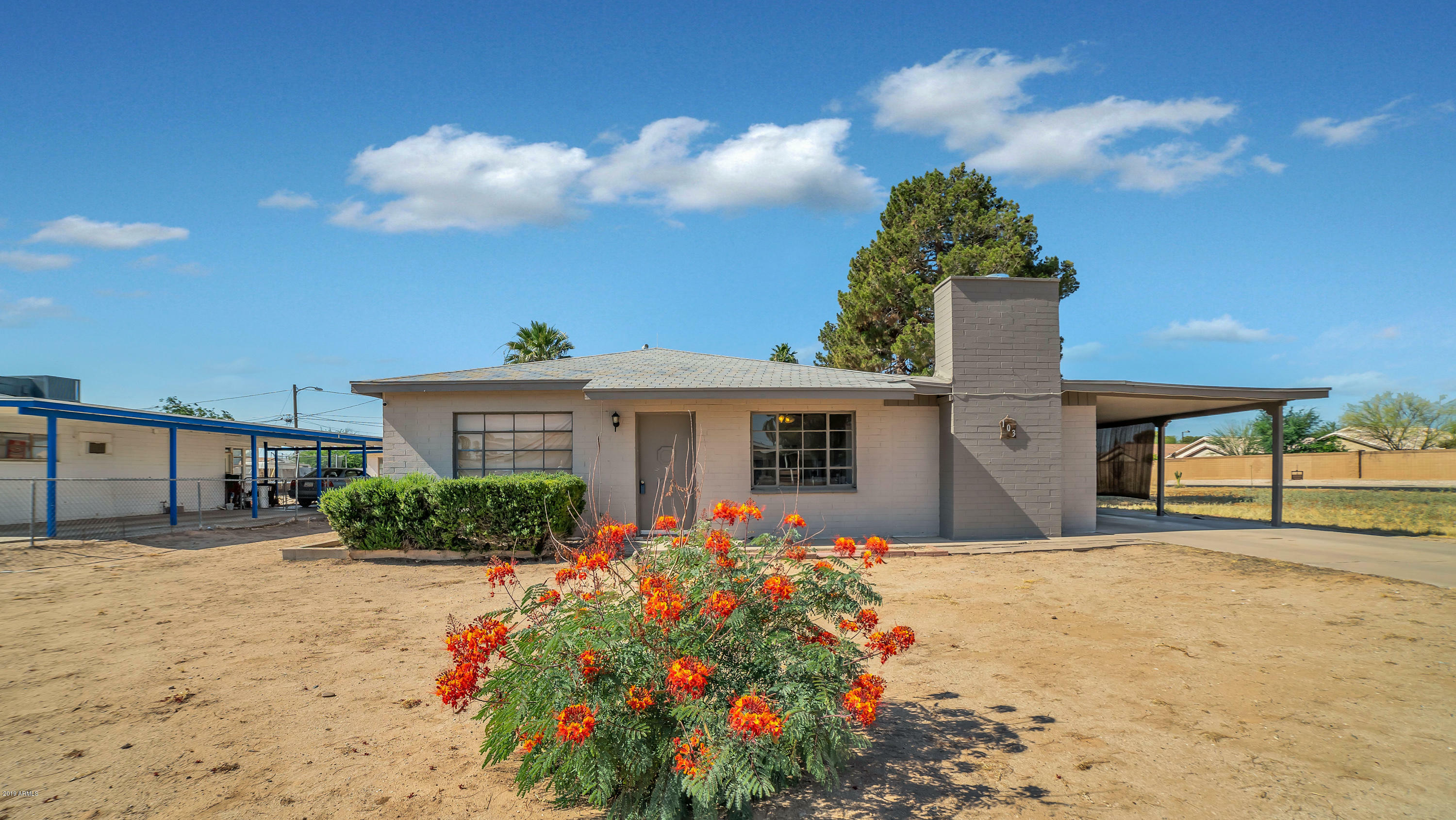 Property Photo:  103 4th Avenue E  AZ 85326 