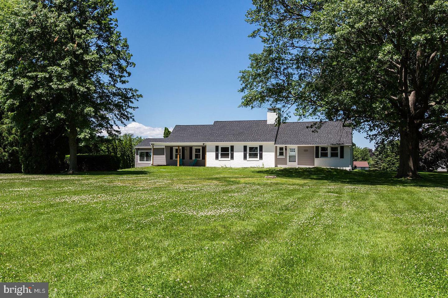 Property Photo: 1969 Millersville Pike PA 17603