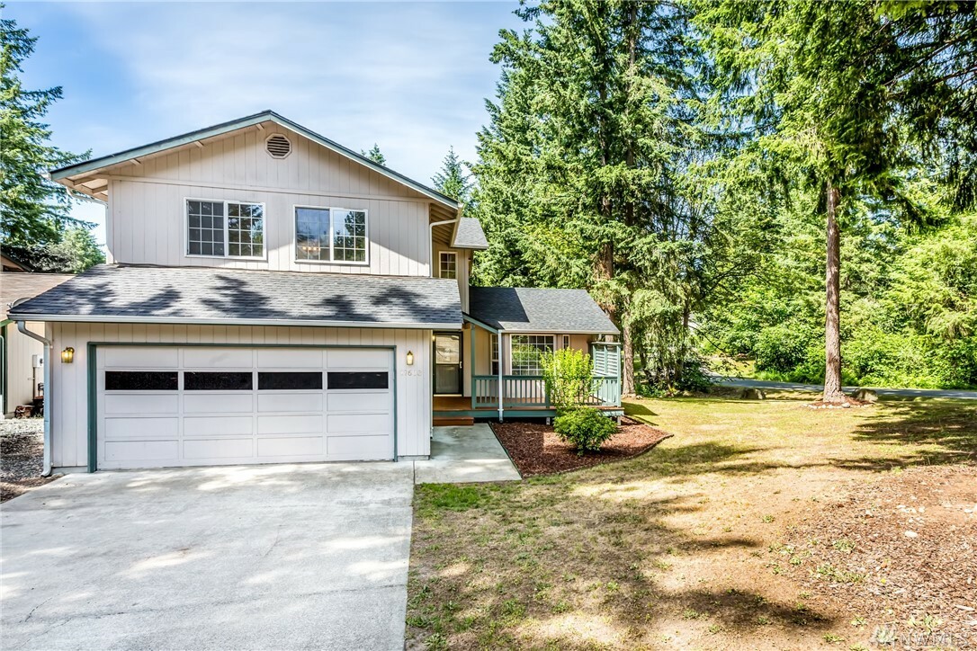 Property Photo:  17603 Pond View Ct SE  WA 98597 