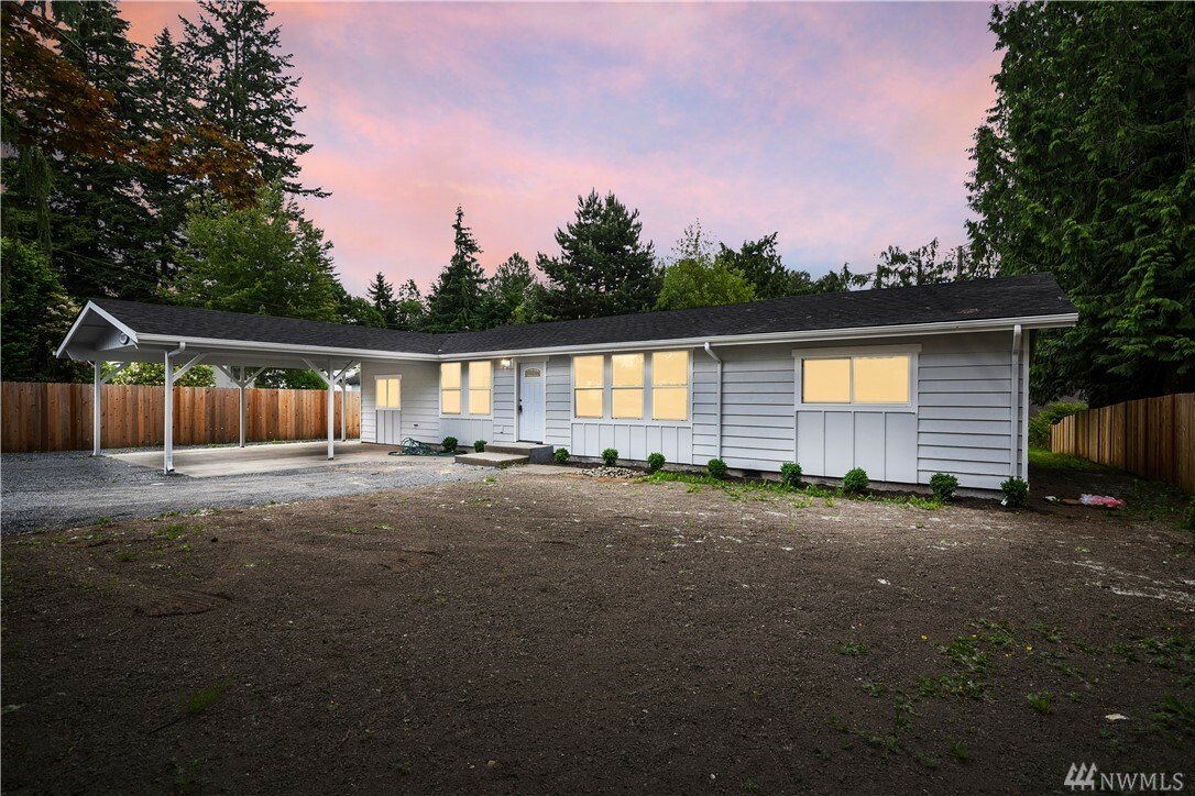 Property Photo:  10817 Holly Drive  WA 98204 