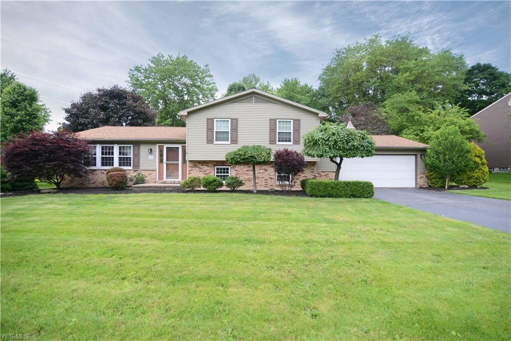 Property Photo:  8441 Carriage Hill Drive NE  OH 44484 