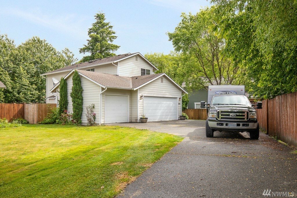 Property Photo:  874 Salmon Run N  WA 98294 