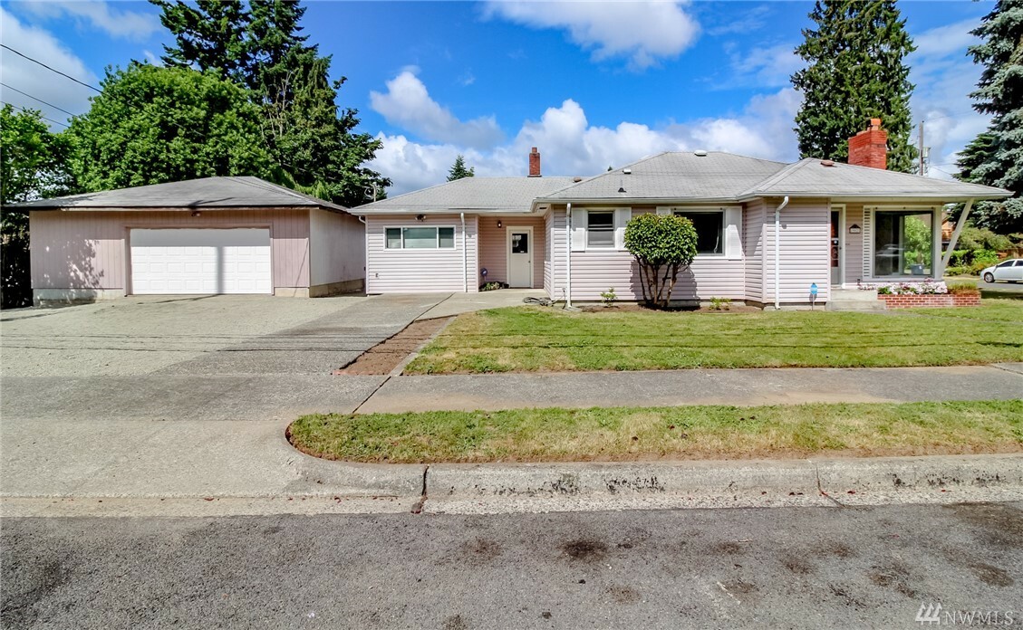 Property Photo:  902 S Verde St  WA 98405 