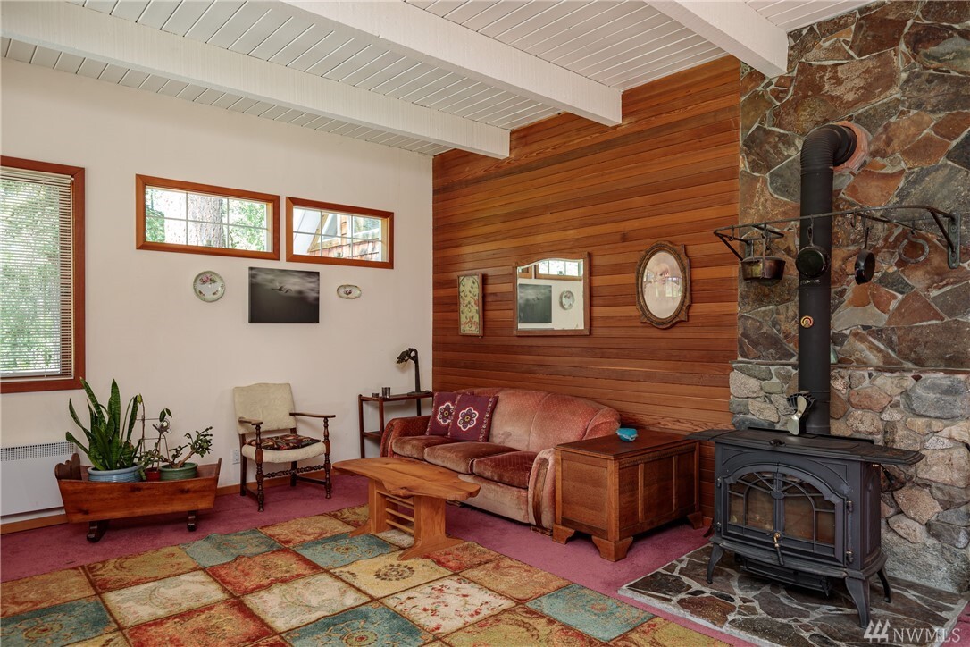 Property Photo:  733 Hooterville Rd  WA 98261 
