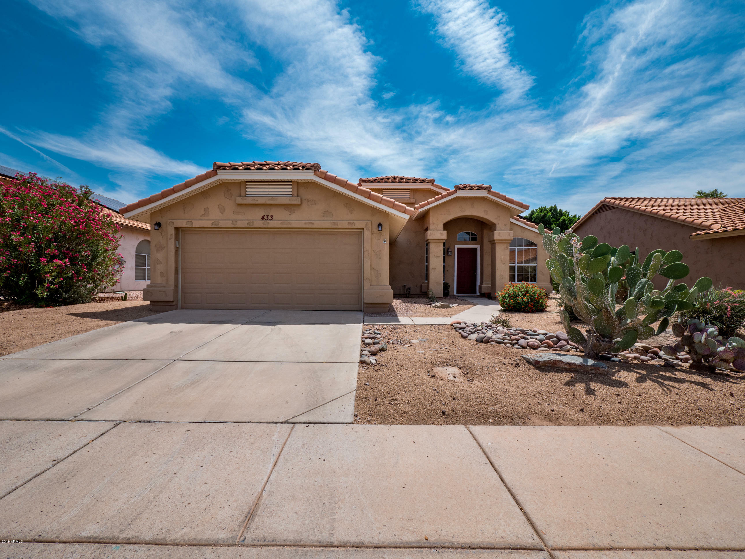 Property Photo:  433 S Dodge Street  AZ 85233 