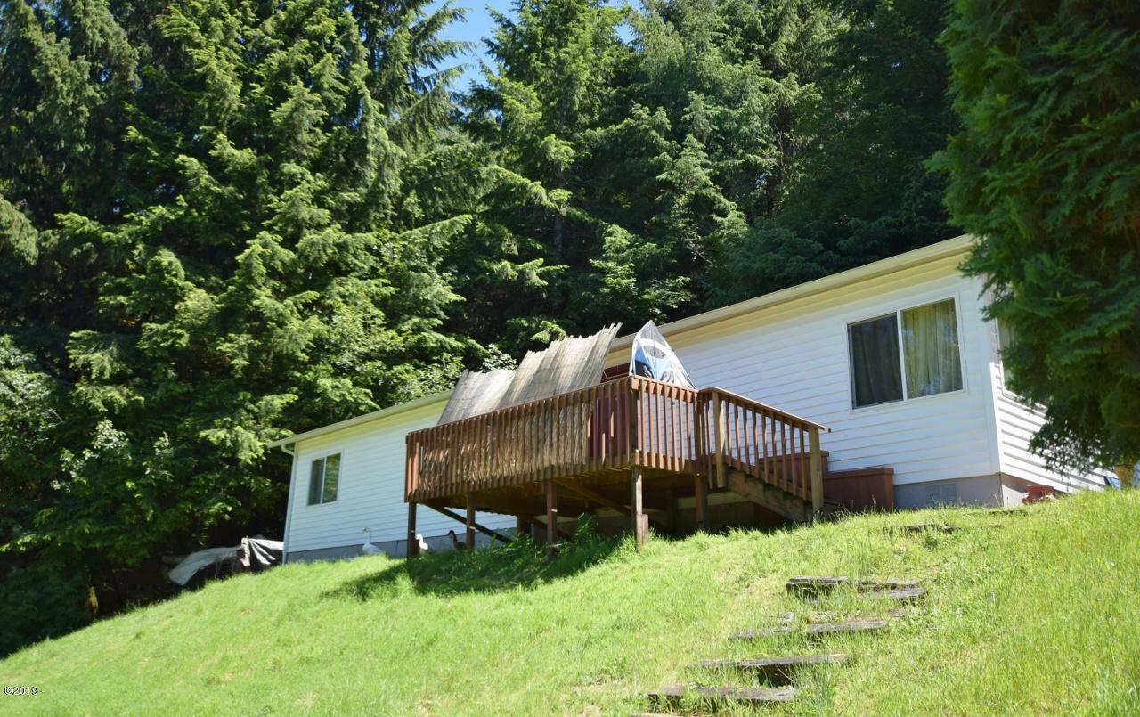 Property Photo: 456 N Deerlane Drive OR 97368