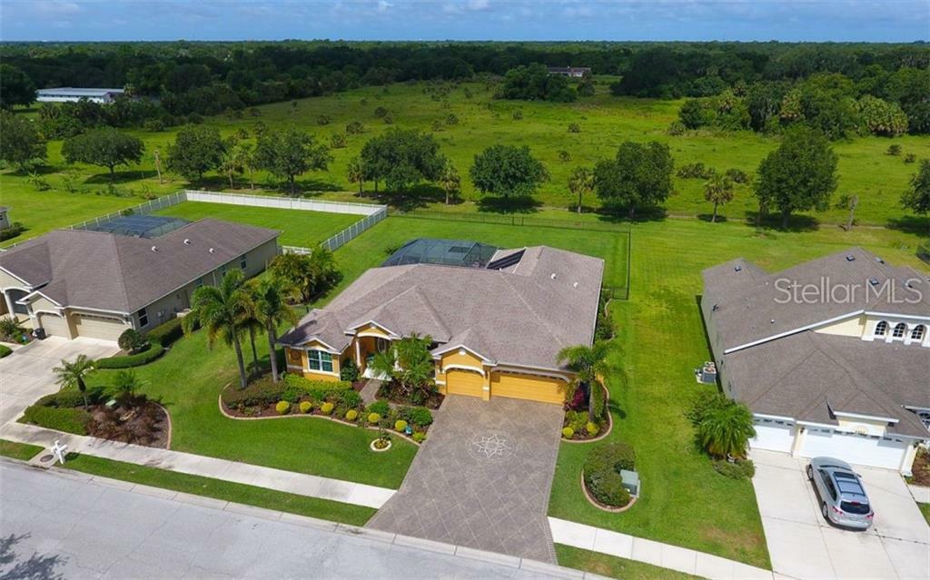 Property Photo: 8818 55th Court E FL 34219