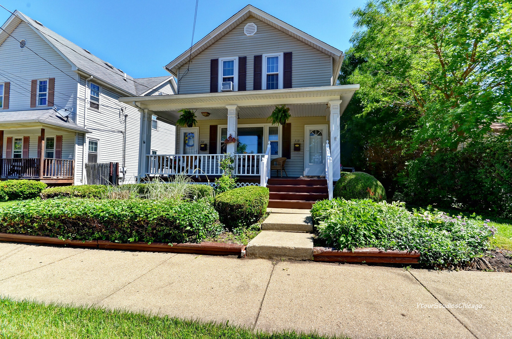 Property Photo:  517 W Green Street  IL 60106 