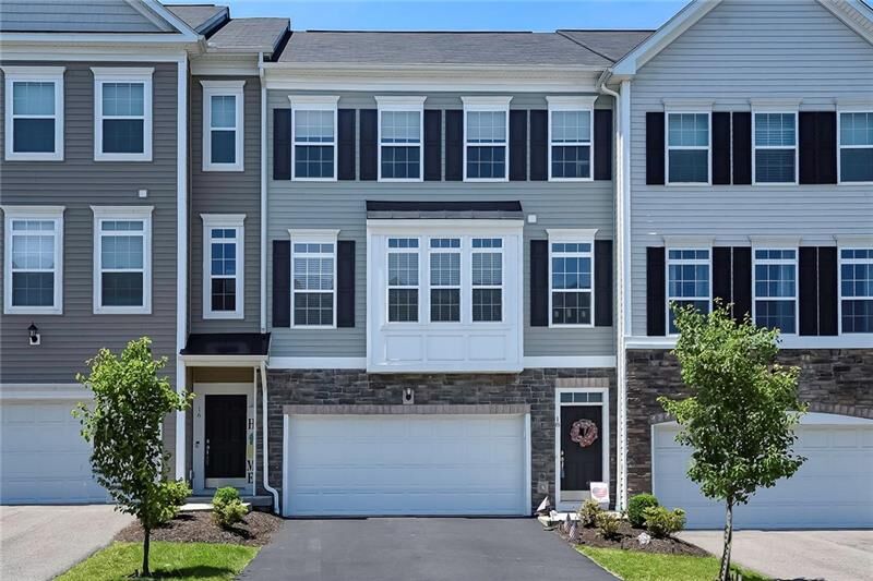 Property Photo: 18 Truman Circle PA 15136