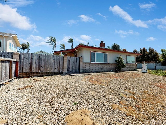 Property Photo:  1049 Bay Oaks Drive  CA 93402 