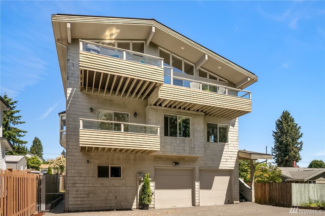 Property Photo:  10447 35th Ave SW  WA 98146 