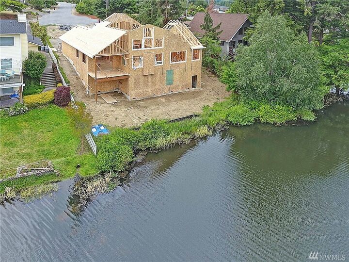 Property Photo: 259 Lochwood Dr WA 98282