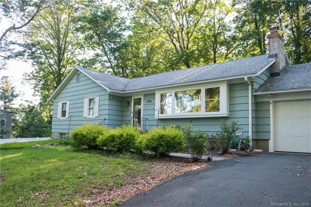 Property Photo:  25 Mansfield Road  CT 06473 