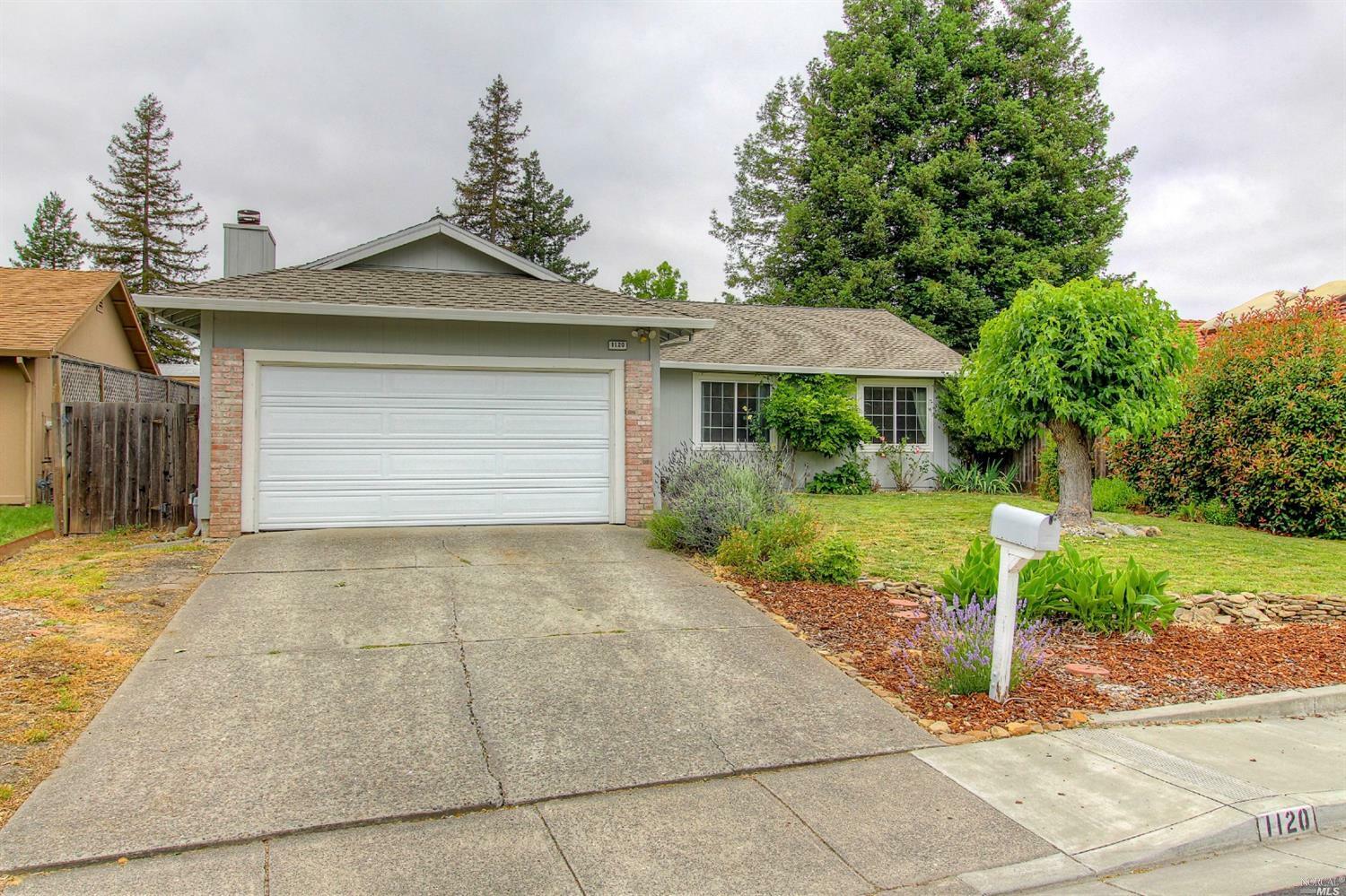 Property Photo:  1120 Emily Avenue  CA 94928 