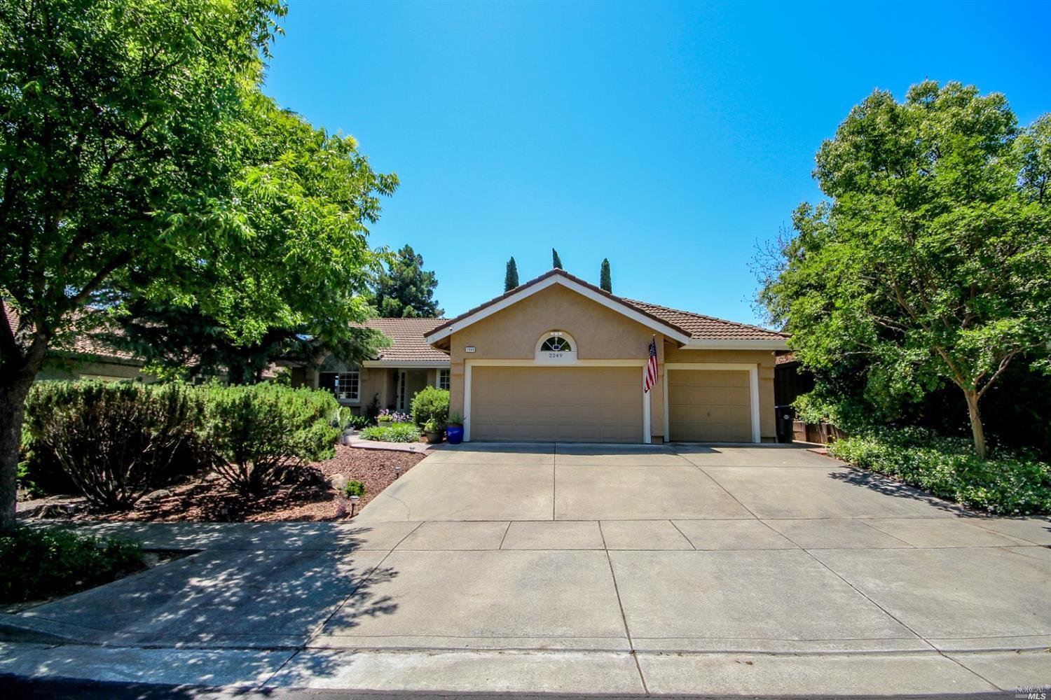 Property Photo: 2249 Silver Fox Circle CA 94534