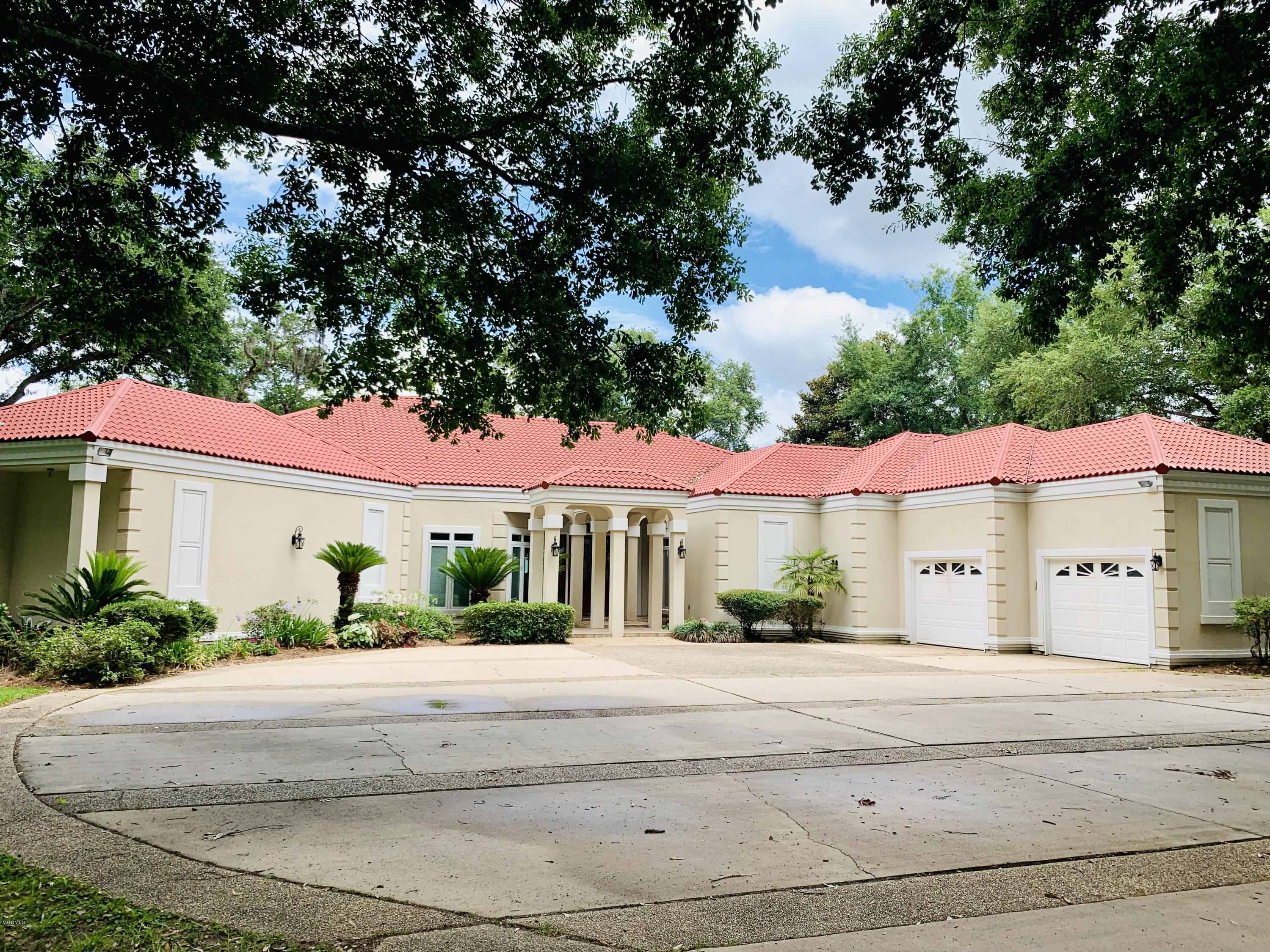 Property Photo:  1107 Hickory Hill Drive  MS 39553 