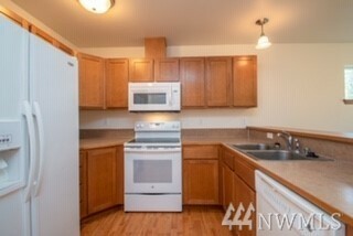 Property Photo:  1242 Curtis St B  WA 98284 