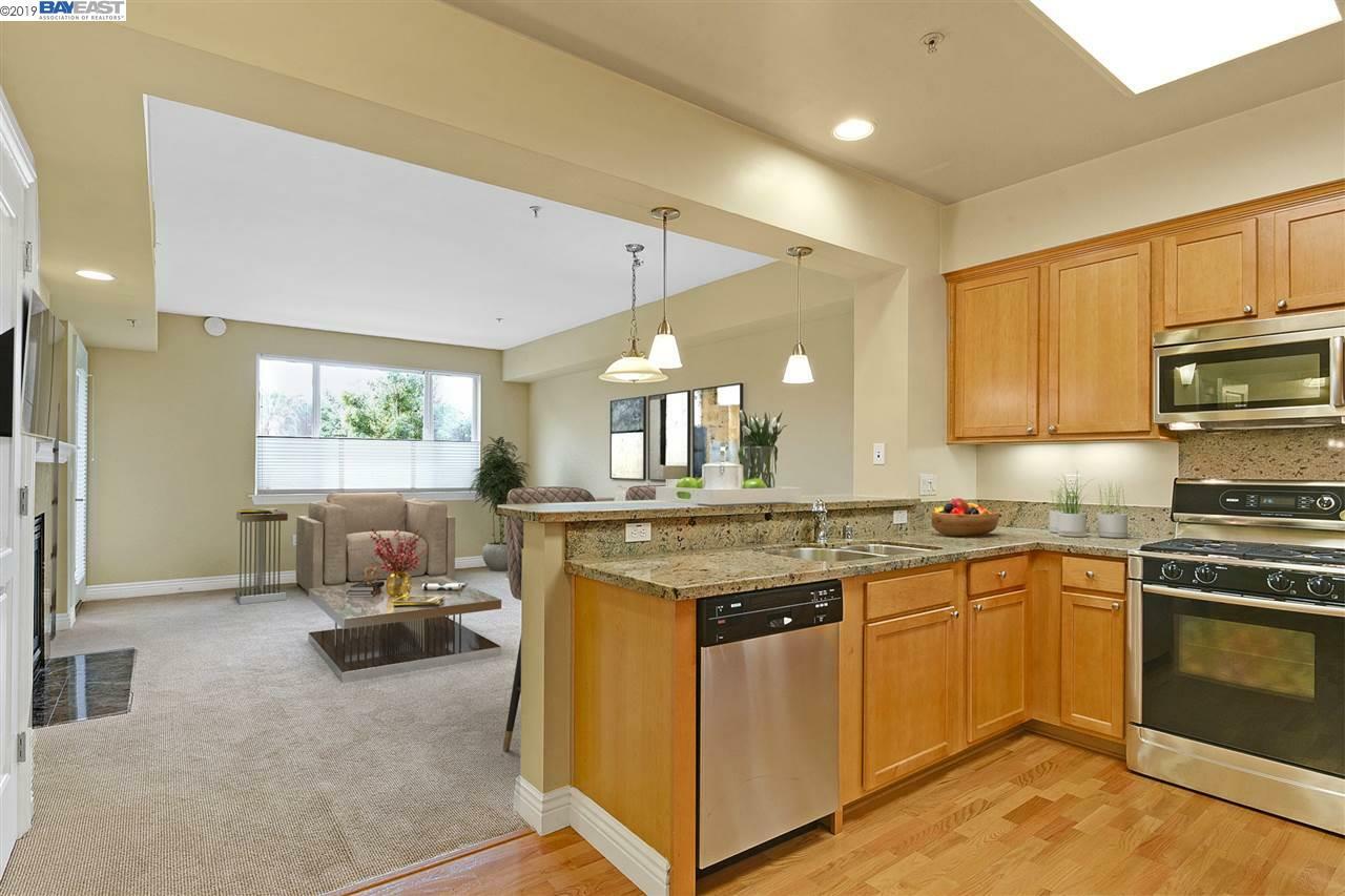 Property Photo:  1310 Creekside Dr 206  CA 94596 