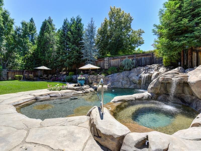 Property Photo: 5180 Parkford Circle CA 95746