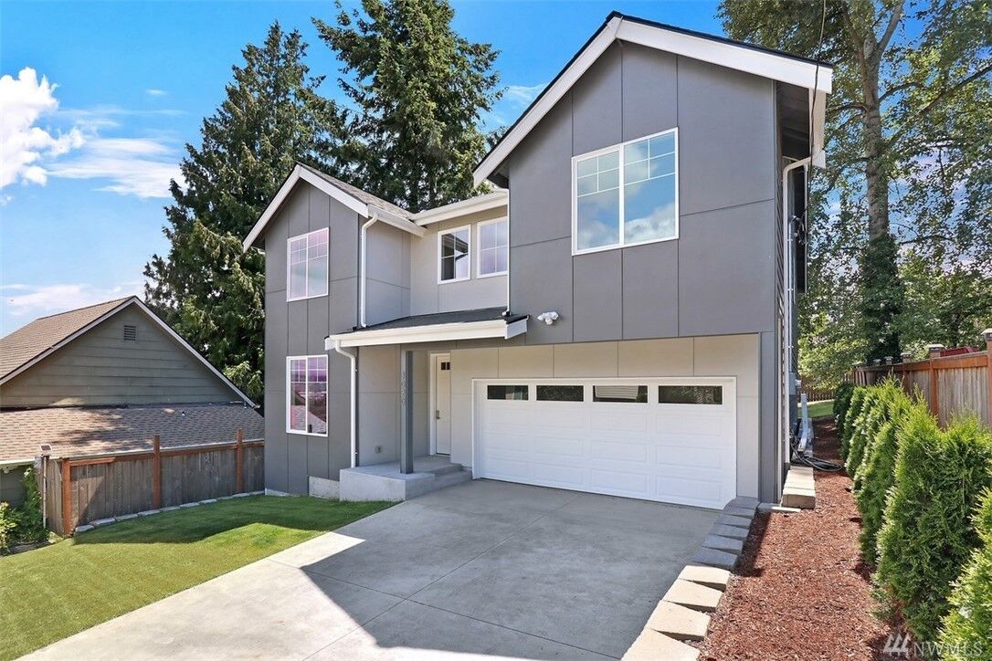 Property Photo:  3020 Butler St  WA 98201 