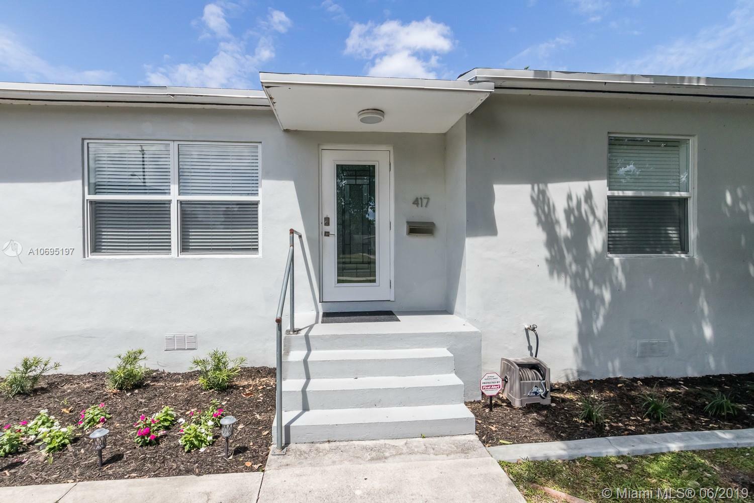 Property Photo: 417 SE 20th Street FL 33316