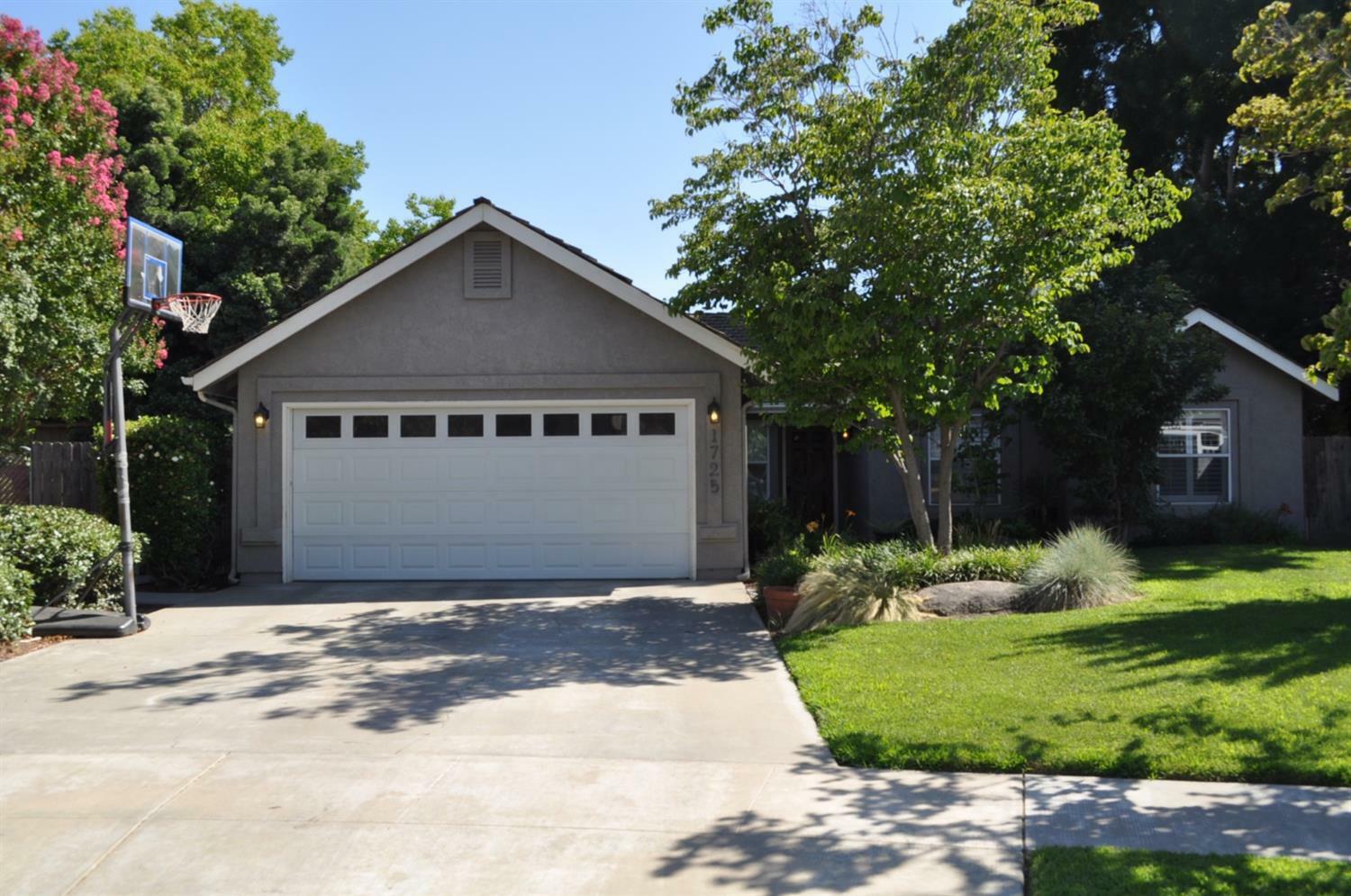 Property Photo:  1725 N Enos Court  CA 93292 