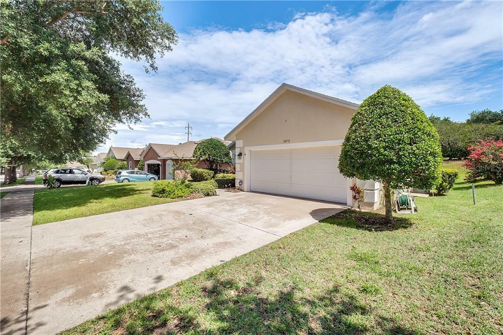 Property Photo:  10711 Masters Drive  FL 34711 