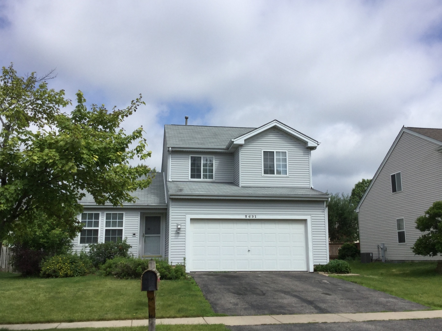 Property Photo: 2631 Fairfax Lane IL 60156