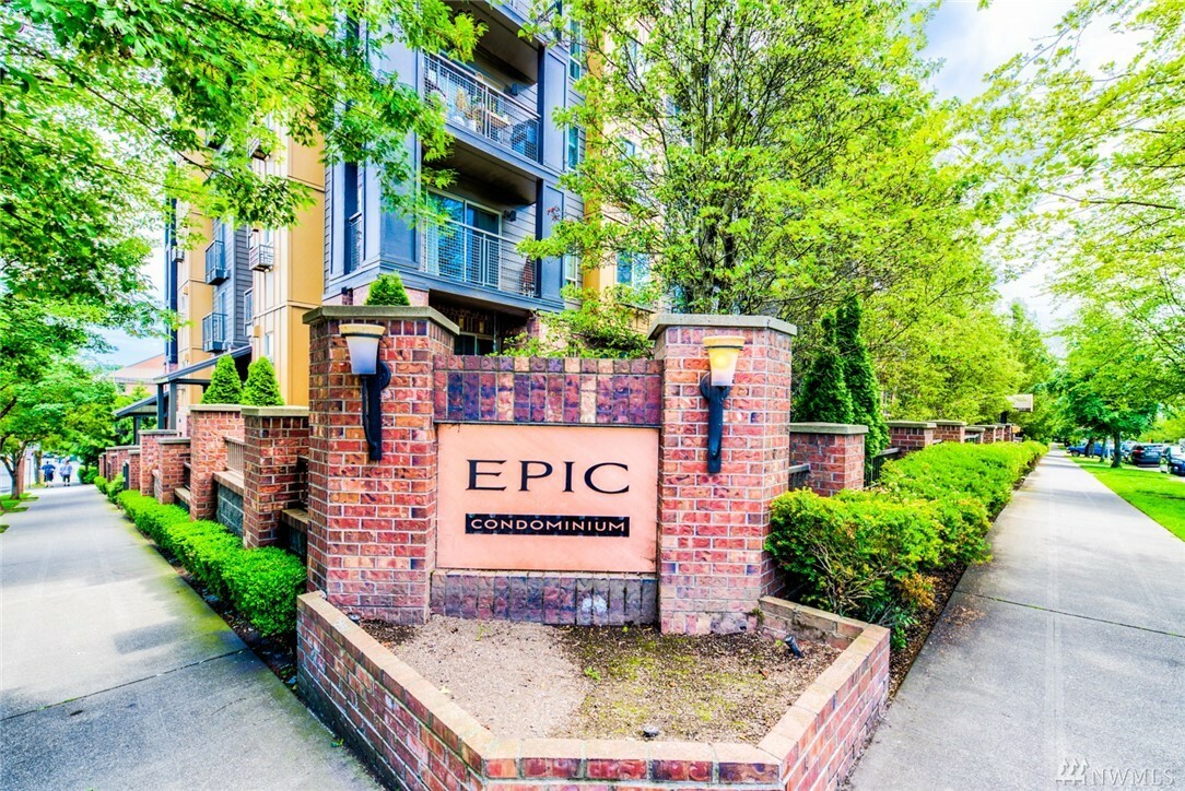 Property Photo:  412 11th Ave 202  WA 98122 