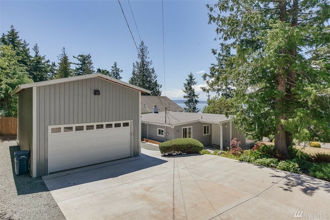 Property Photo:  394 Sunset Dr  WA 98282 